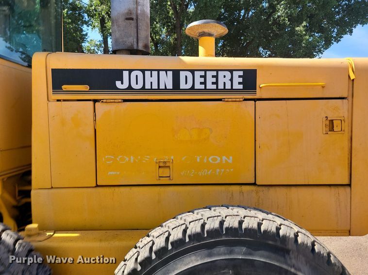 image for item OD9521 1991 John Deere 770B motor grader