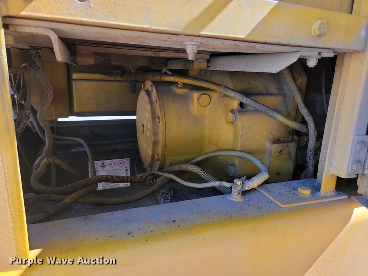 image for item OD9521 1991 John Deere 770B motor grader