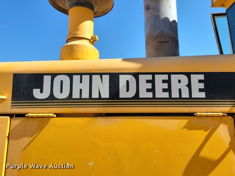image for item OD9521 1991 John Deere 770B motor grader