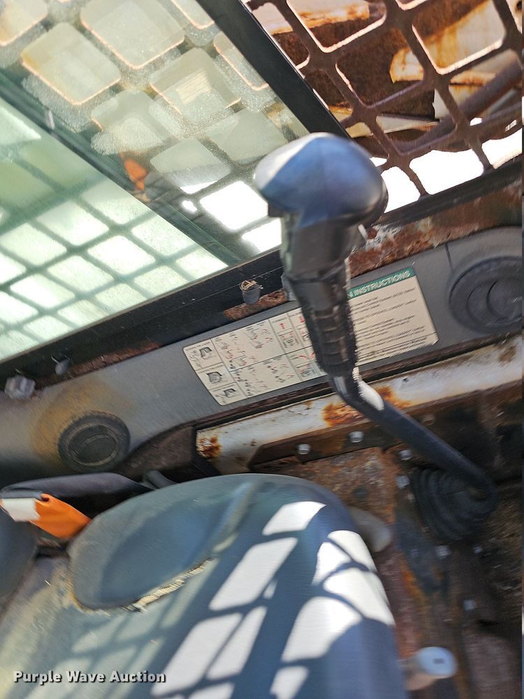 image for item OG9529 2008 Bobcat S175 skid steer loader