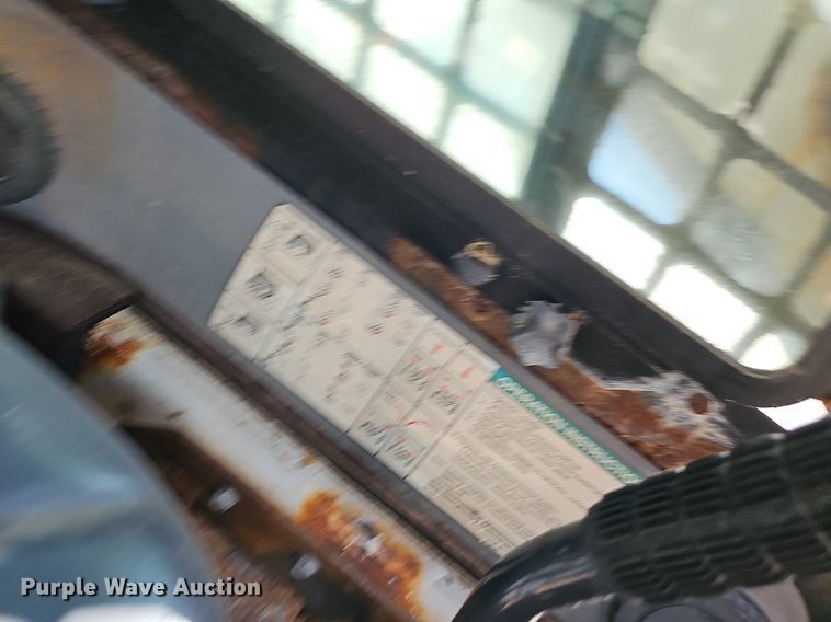 image for item OG9529 2008 Bobcat S175 skid steer loader