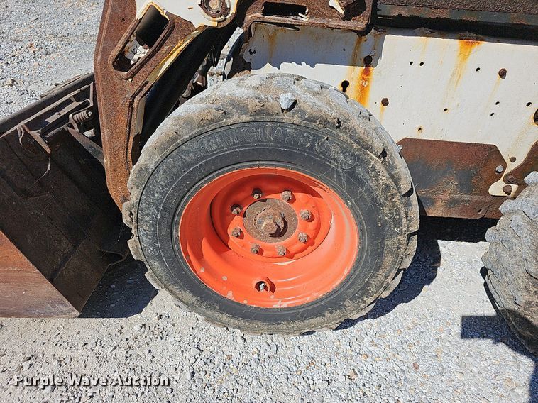 image for item OG9529 2008 Bobcat S175 skid steer loader