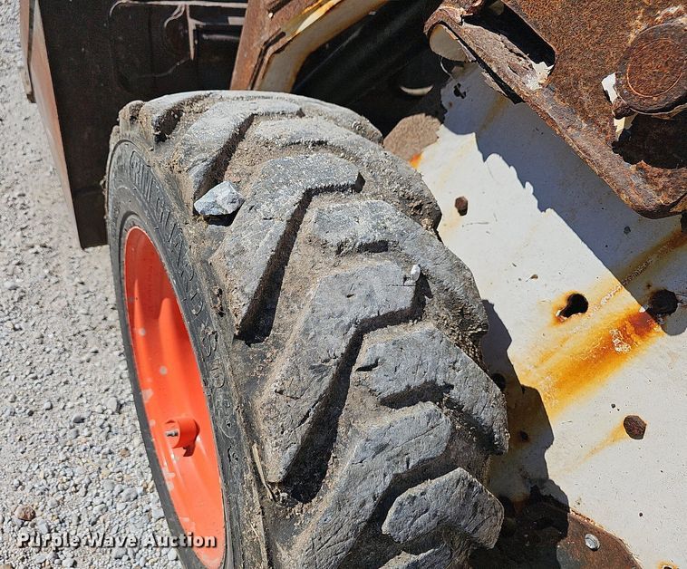 image for item OG9529 2008 Bobcat S175 skid steer loader