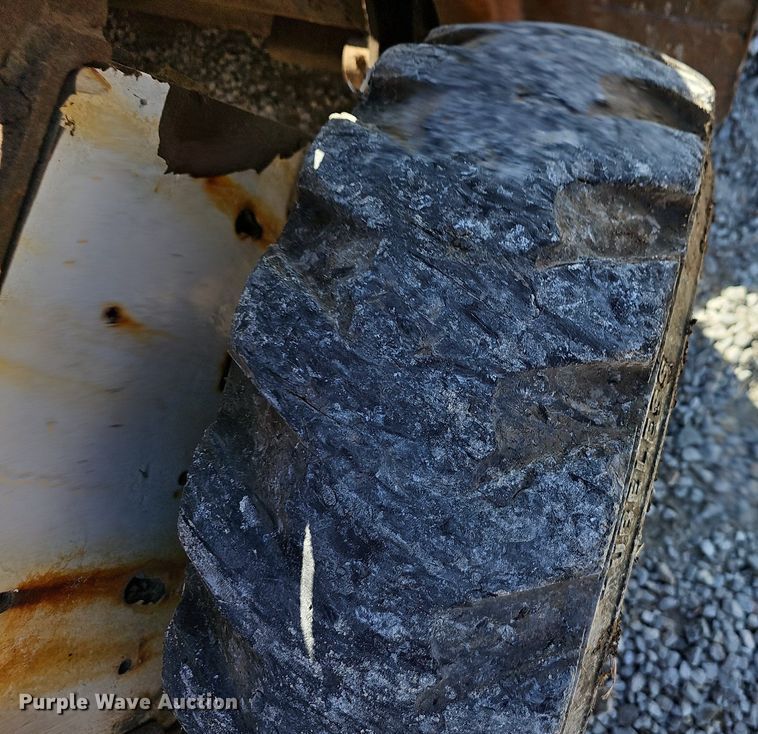 image for item OG9529 2008 Bobcat S175 skid steer loader