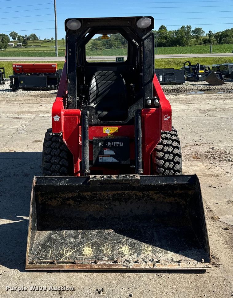 image for item OG9559 2022 Manitou 1050R skid steer loader