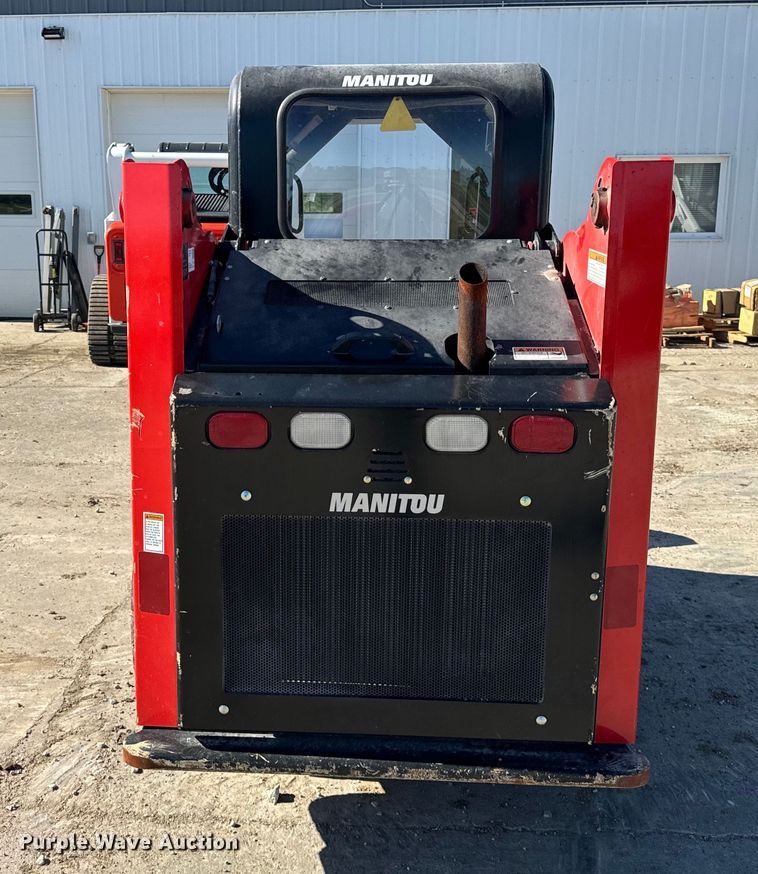 image for item OG9559 2022 Manitou 1050R skid steer loader