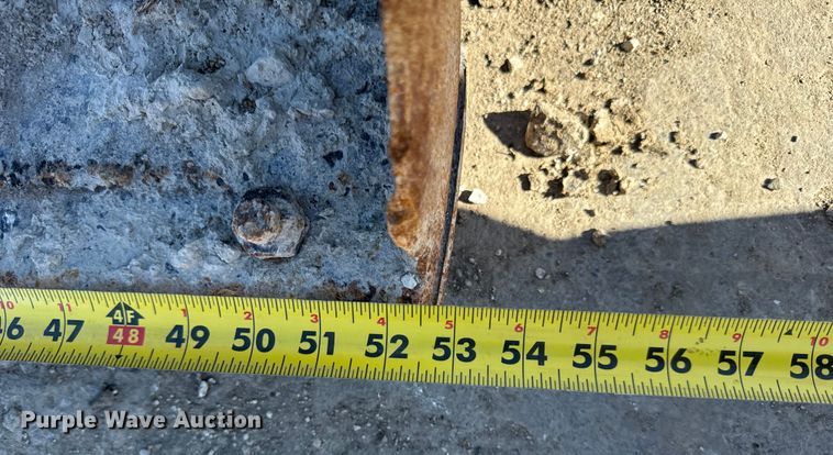 image for item OG9559 2022 Manitou 1050R skid steer loader