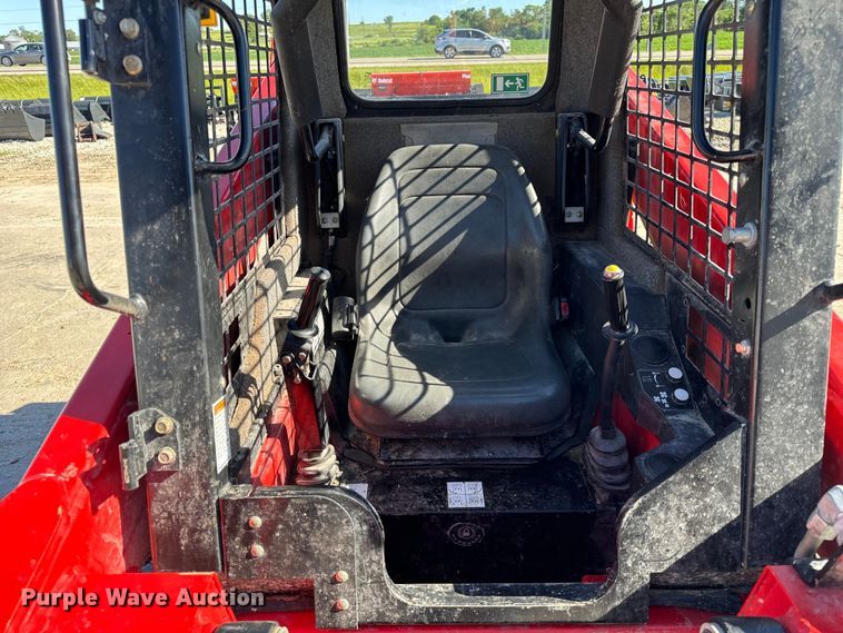 image for item OG9559 2022 Manitou 1050R skid steer loader