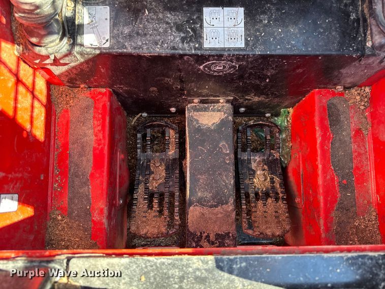 image for item OG9559 2022 Manitou 1050R skid steer loader