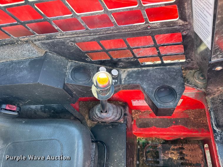 image for item OG9559 2022 Manitou 1050R skid steer loader