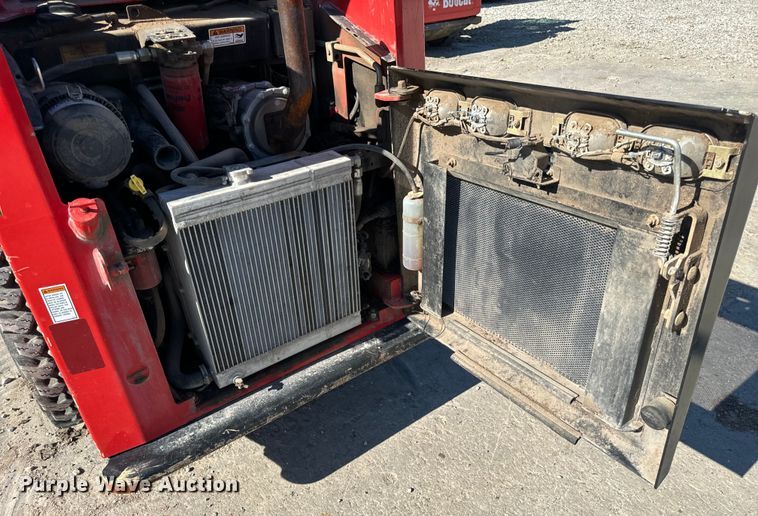 image for item OG9559 2022 Manitou 1050R skid steer loader