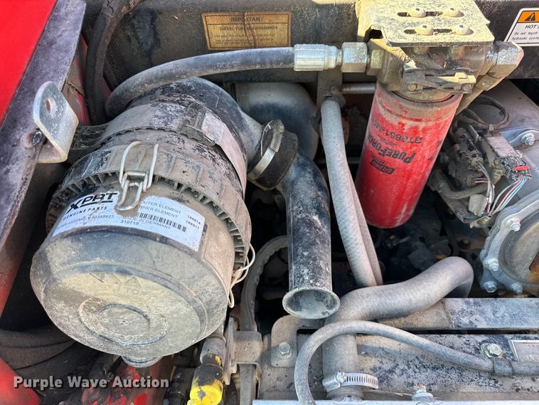 image for item OG9559 2022 Manitou 1050R skid steer loader