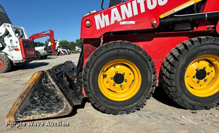 image for item OG9559 2022 Manitou 1050R skid steer loader