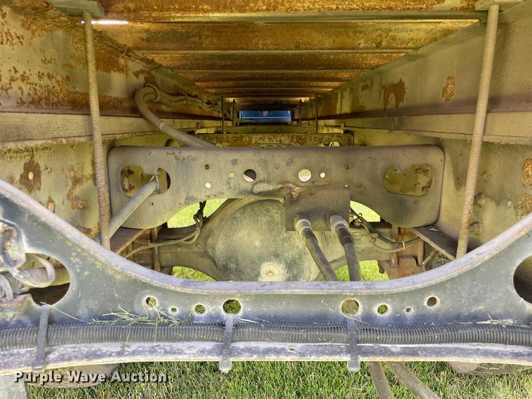 image for item OG9982 2000 International  4700 shingle conveyor truck