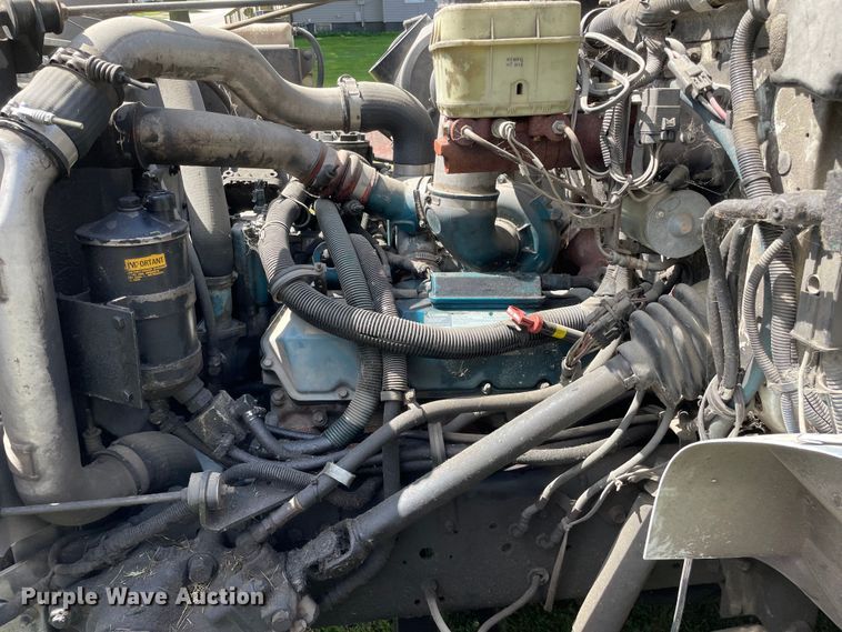 image for item OG9982 2000 International  4700 shingle conveyor truck