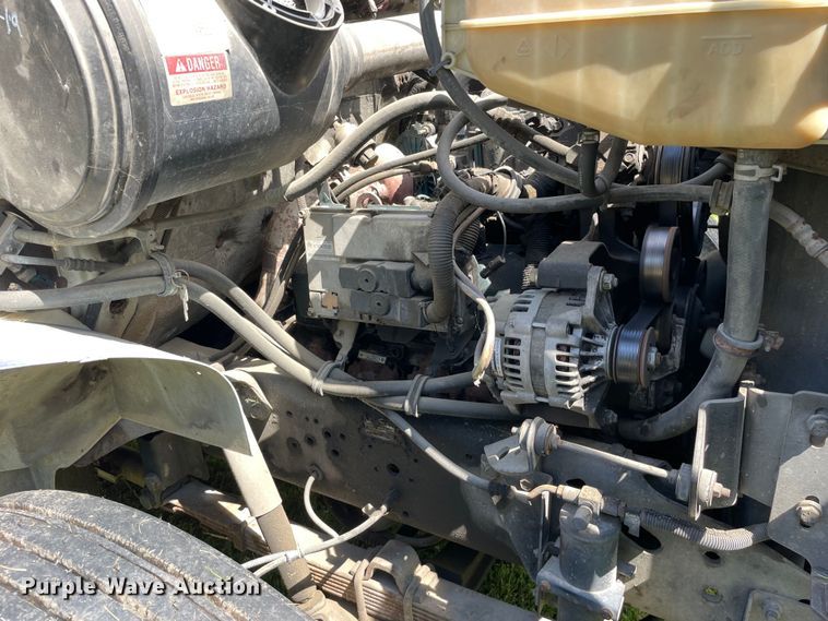 image for item OG9982 2000 International  4700 shingle conveyor truck