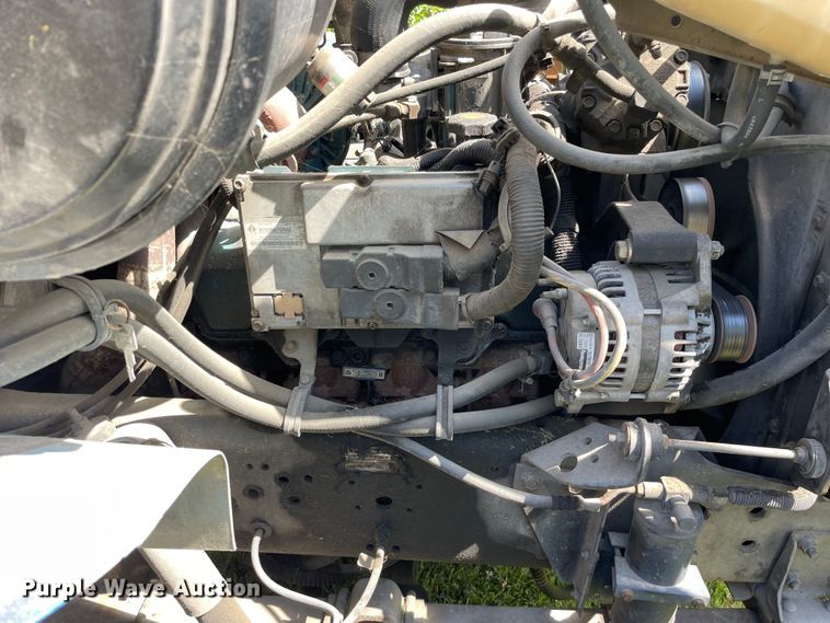 image for item OG9982 2000 International  4700 shingle conveyor truck