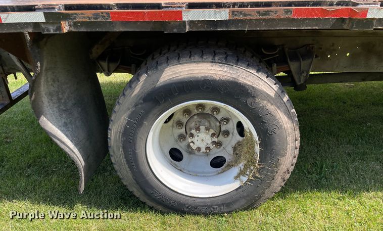 image for item OG9982 2000 International  4700 shingle conveyor truck