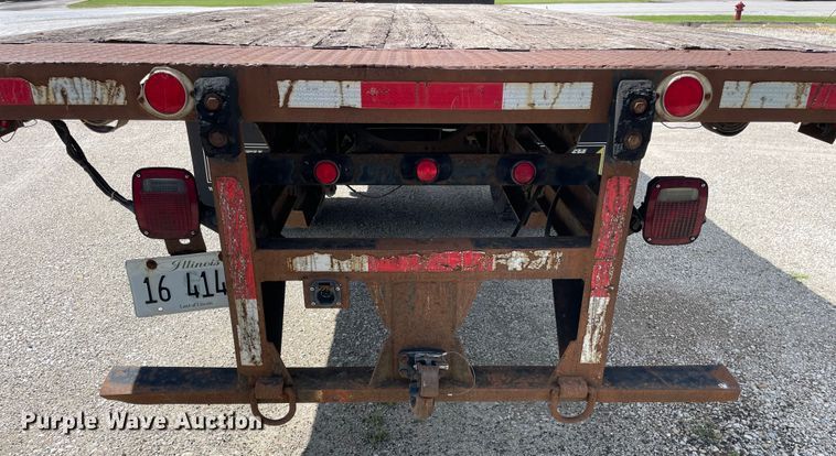 image for item OG9984 2006 International  4400 flatbed truck