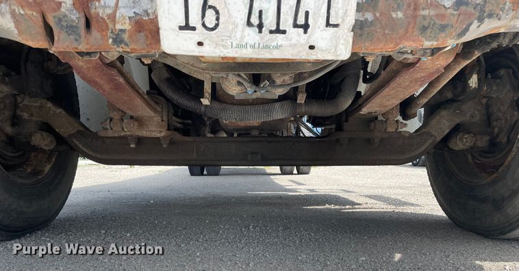 image for item OG9984 2006 International  4400 flatbed truck