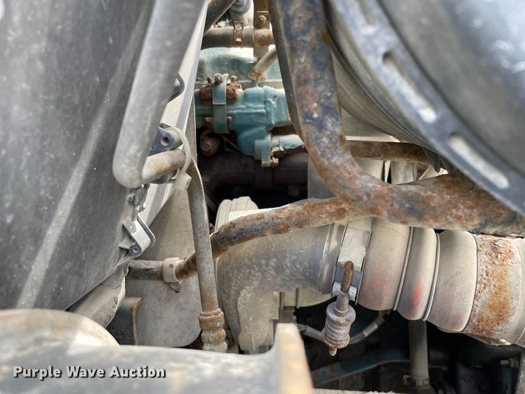 image for item OG9984 2006 International  4400 flatbed truck