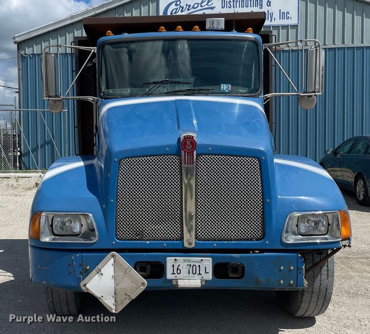 image for item OG9985 2007 Kenworth  T300 flatbed truck