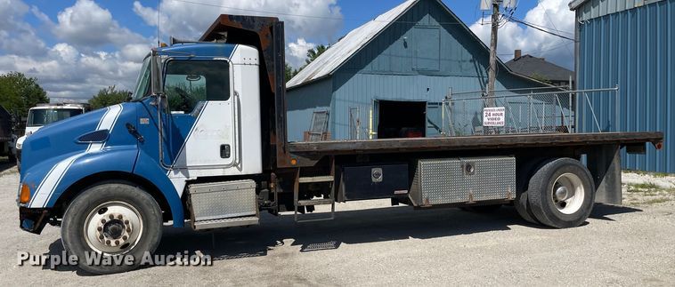image for item OG9985 2007 Kenworth  T300 flatbed truck
