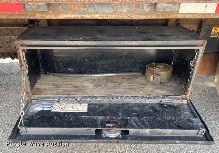 image for item OG9985 2007 Kenworth  T300 flatbed truck