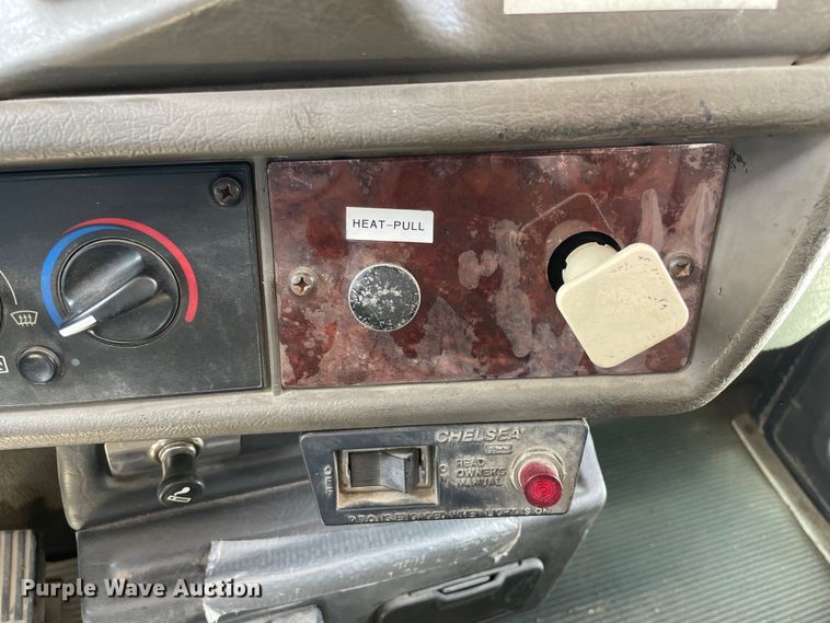 image for item OG9985 2007 Kenworth  T300 flatbed truck