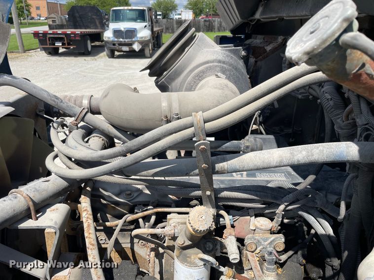 image for item OG9985 2007 Kenworth  T300 flatbed truck