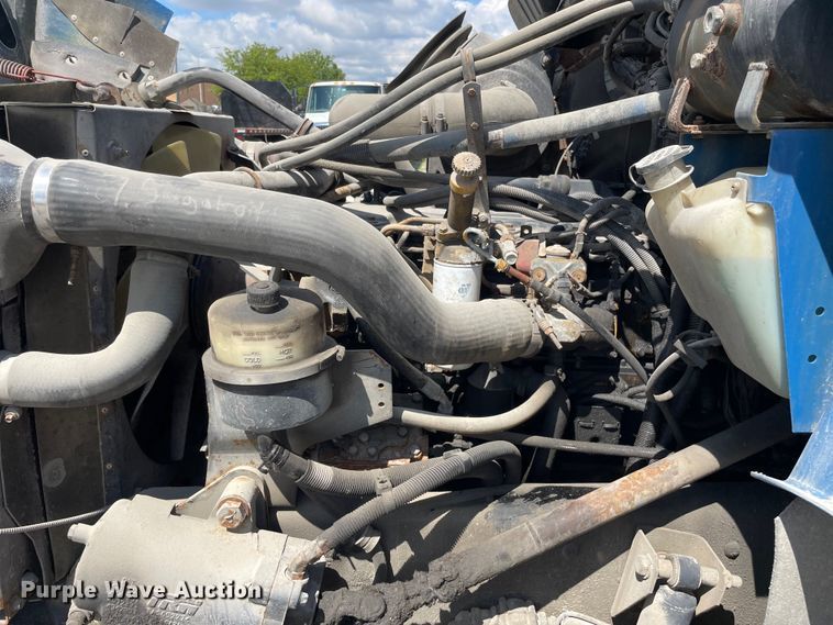 image for item OG9985 2007 Kenworth  T300 flatbed truck