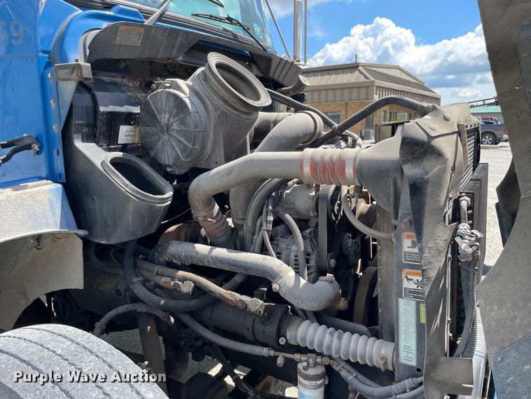 image for item OG9985 2007 Kenworth  T300 flatbed truck