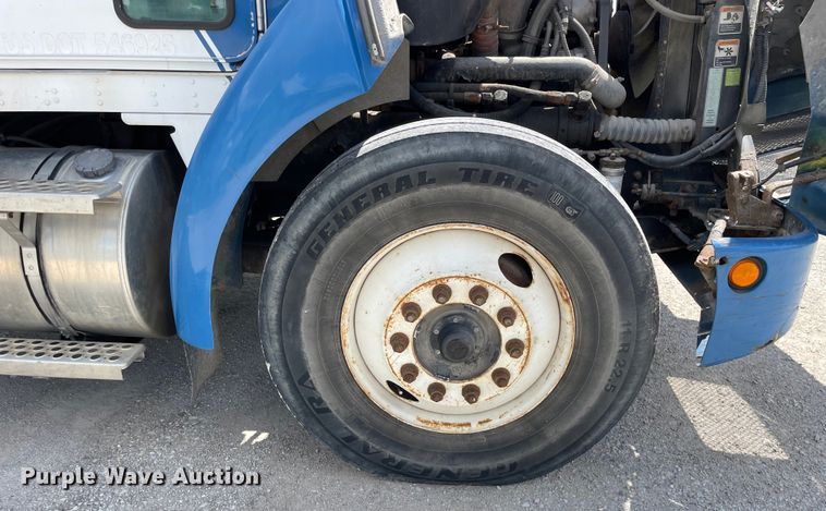 image for item OG9985 2007 Kenworth  T300 flatbed truck