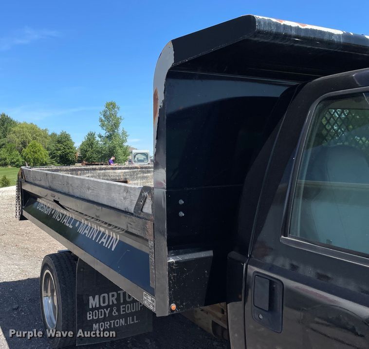 image for item OG9989 2005 Ford  F450 Super Duty XLT dump truck