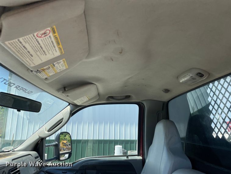 image for item OG9989 2005 Ford  F450 Super Duty XLT dump truck