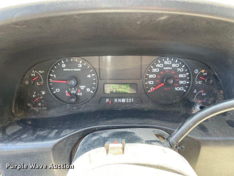 image for item OG9989 2005 Ford  F450 Super Duty XLT dump truck