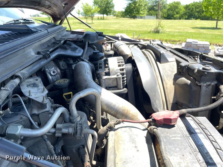 image for item OG9989 2005 Ford  F450 Super Duty XLT dump truck