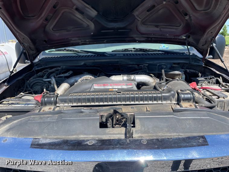 image for item OG9989 2005 Ford  F450 Super Duty XLT dump truck