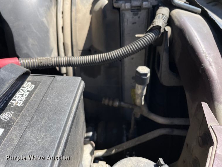 image for item OG9989 2005 Ford  F450 Super Duty XLT dump truck