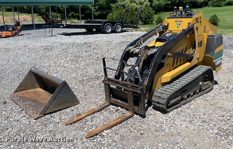 image for item OG9990 2014 Vermeer S800TX compact utility loader