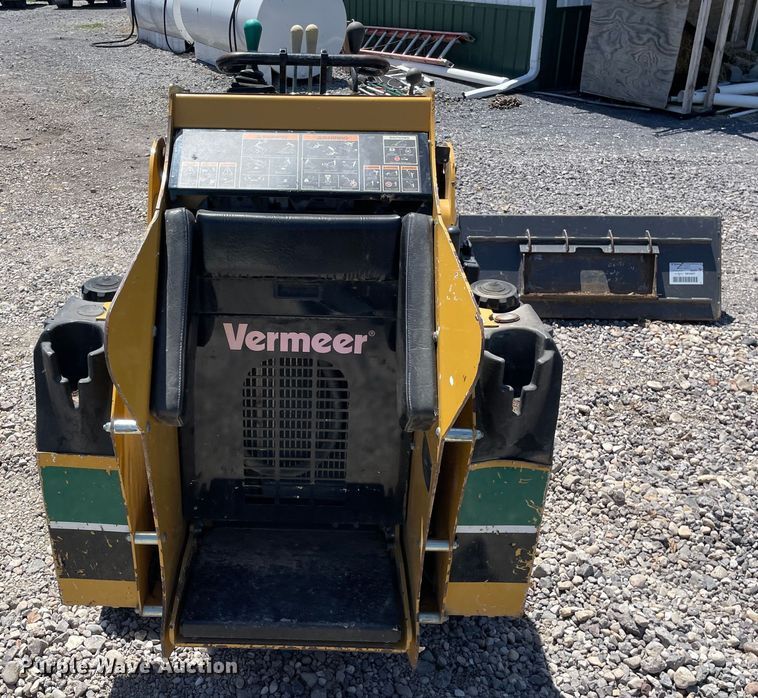 image for item OG9990 2014 Vermeer S800TX compact utility loader