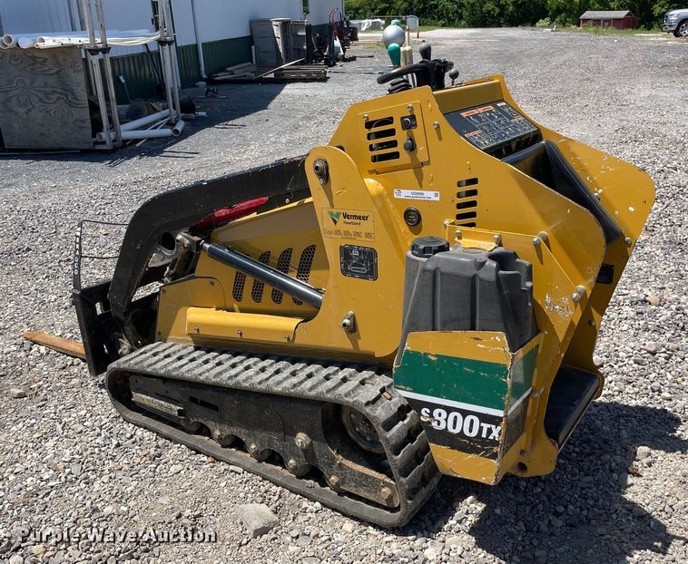 image for item OG9990 2014 Vermeer S800TX compact utility loader