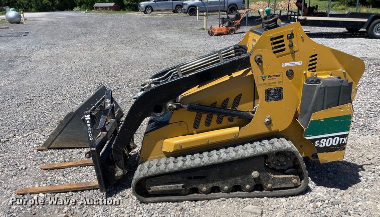 image for item OG9990 2014 Vermeer S800TX compact utility loader