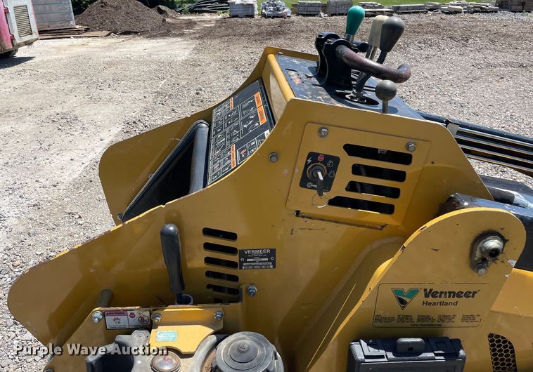 image for item OG9990 2014 Vermeer S800TX compact utility loader