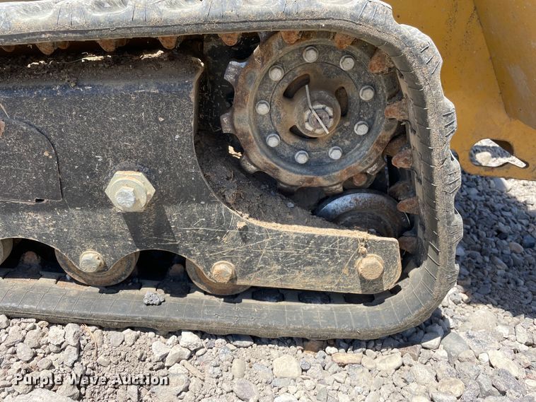 image for item OG9990 2014 Vermeer S800TX compact utility loader