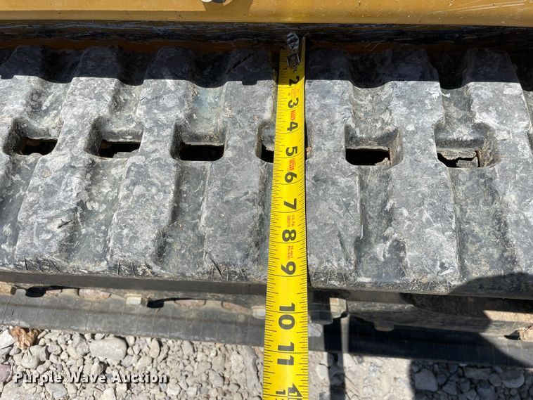 image for item OG9990 2014 Vermeer S800TX compact utility loader