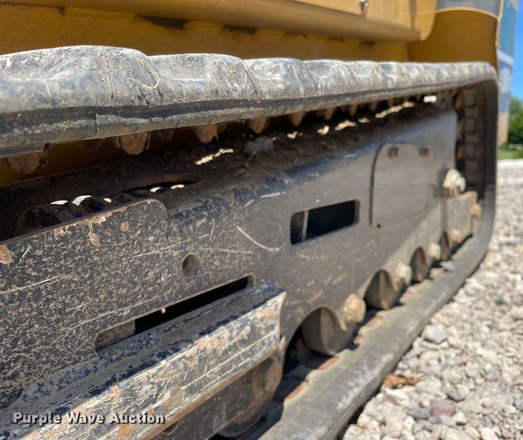 image for item OG9990 2014 Vermeer S800TX compact utility loader