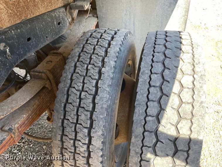 image for item OG9991 2009 Ford F450 Super Duty XL Crew Cab dump truck