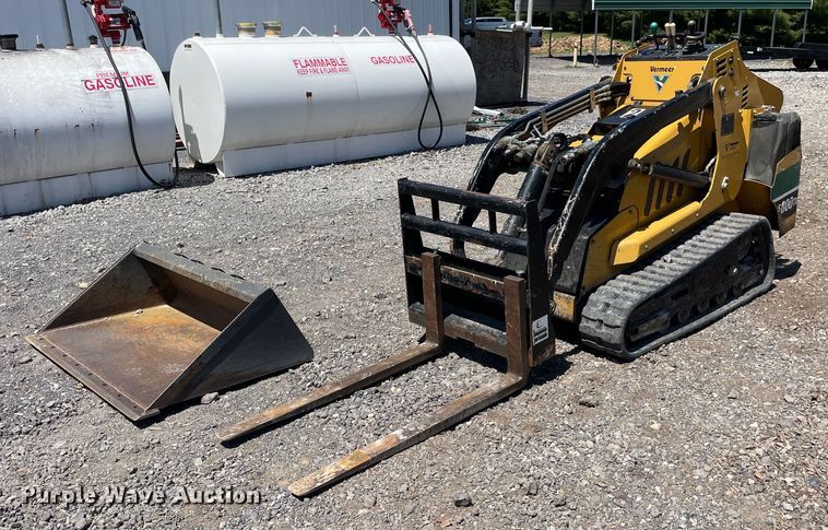 image for item OG9992 2013 Vermeer S800TX compact utility loader