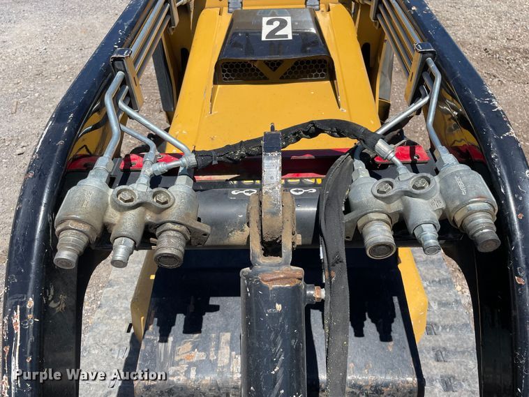 image for item OG9992 2013 Vermeer S800TX compact utility loader